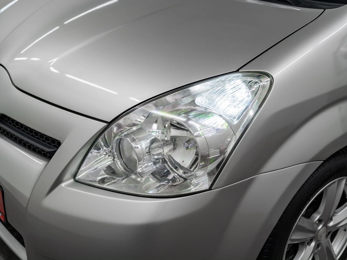 Toyota Corolla Verso 2008 - фото автомобиля