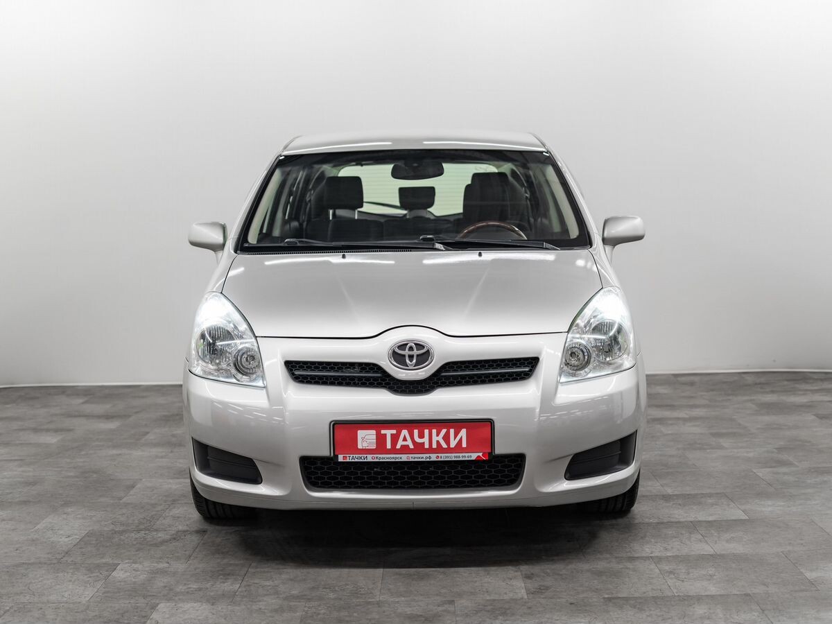 Toyota Corolla Verso 2008 - фото автомобиля