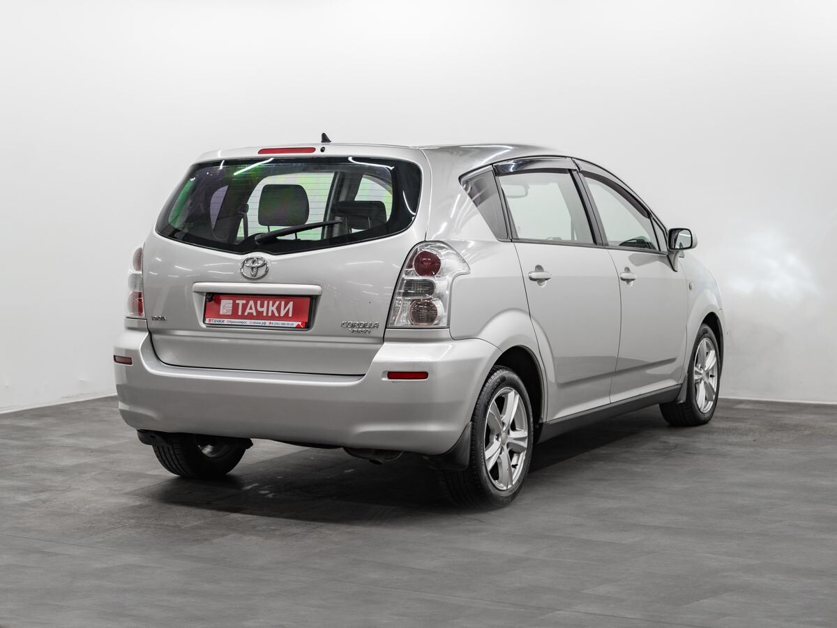 Toyota Corolla Verso 2008 - фото автомобиля