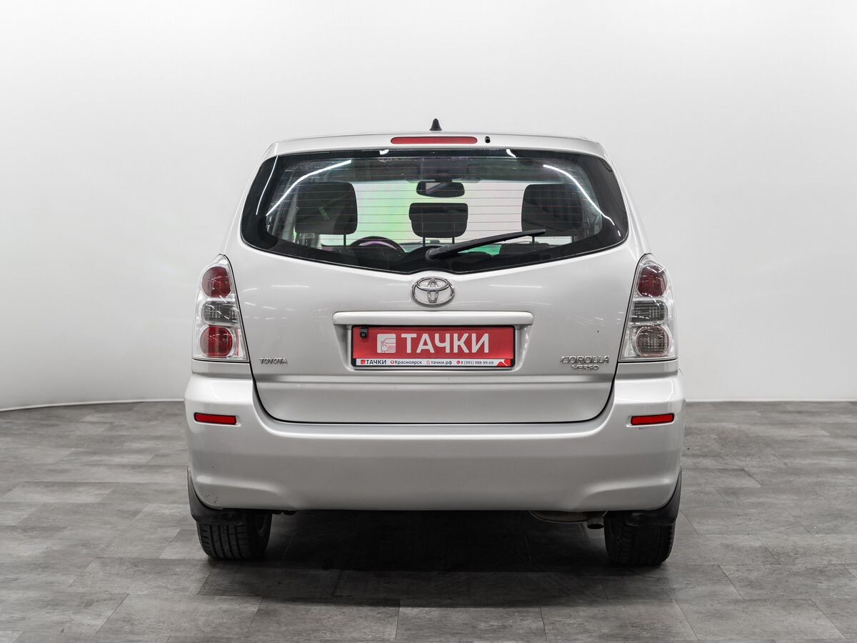 Toyota Corolla Verso 2008 - фото автомобиля