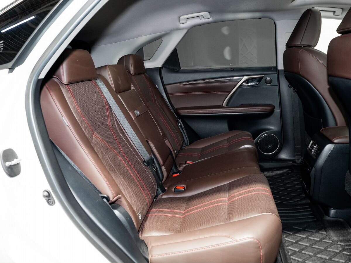 Lexus RX300 2019 - фото автомобиля