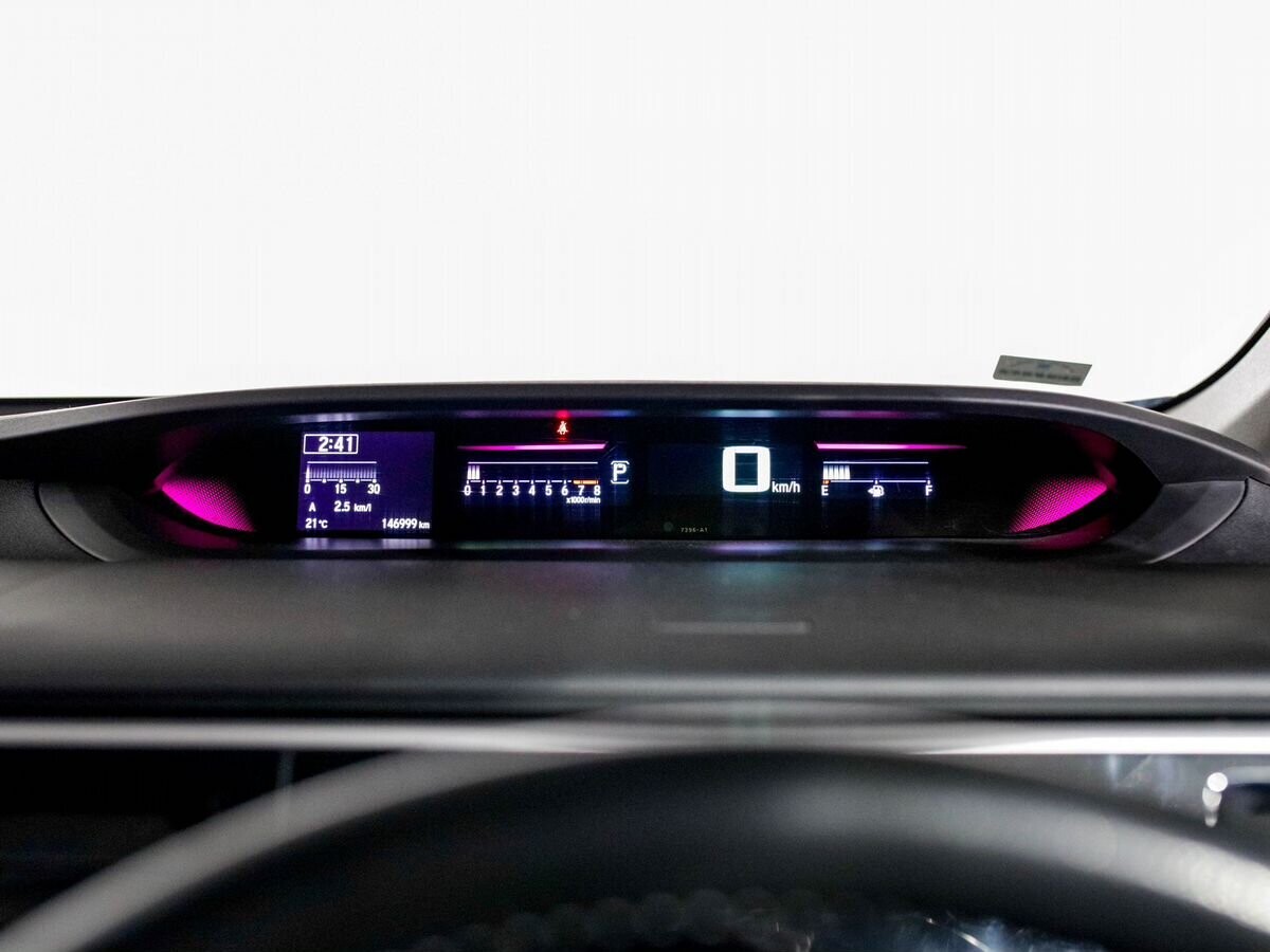 Honda Stepwgn 2015 - фото автомобиля