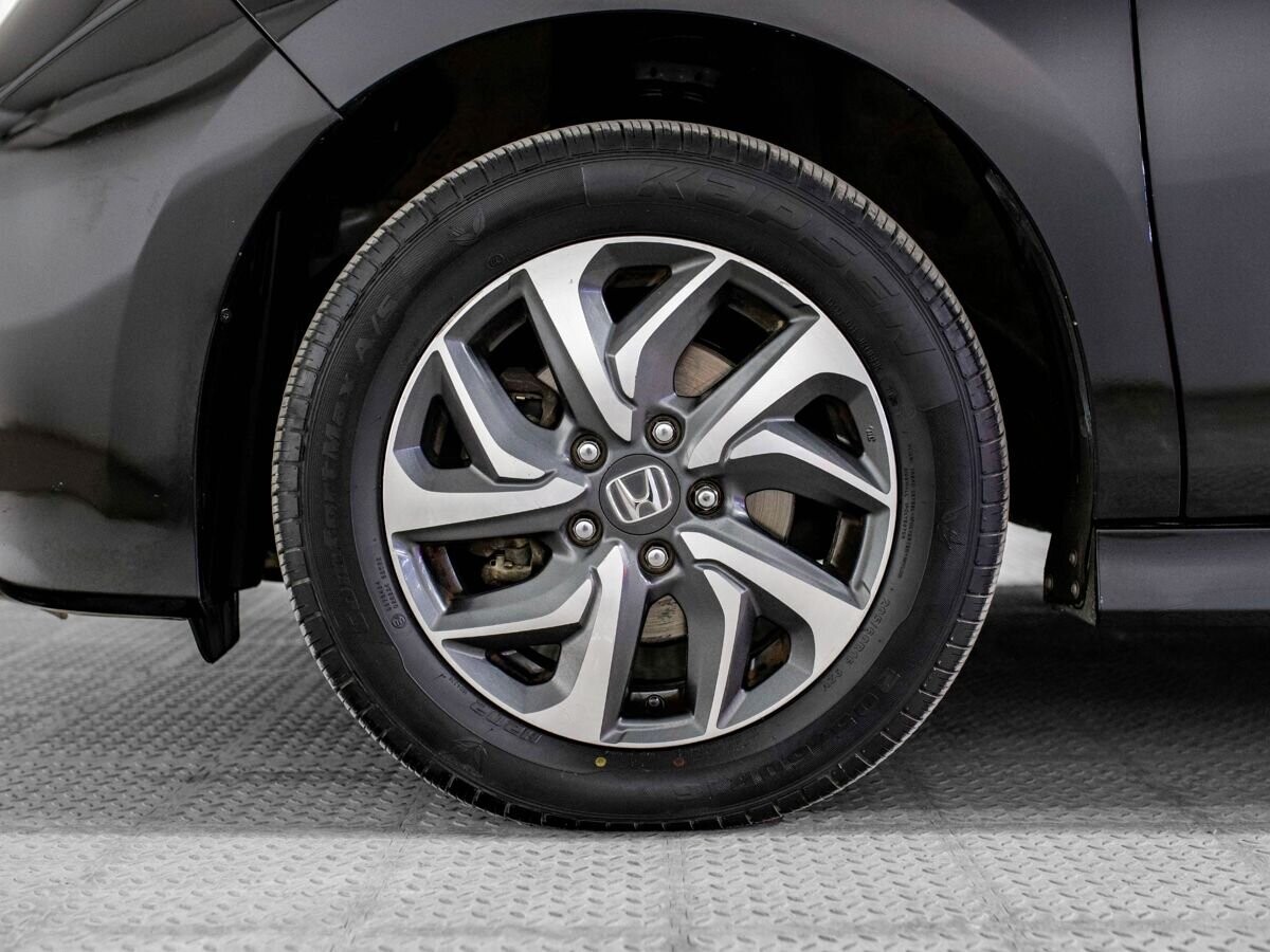 Honda Stepwgn 2015 - фото автомобиля