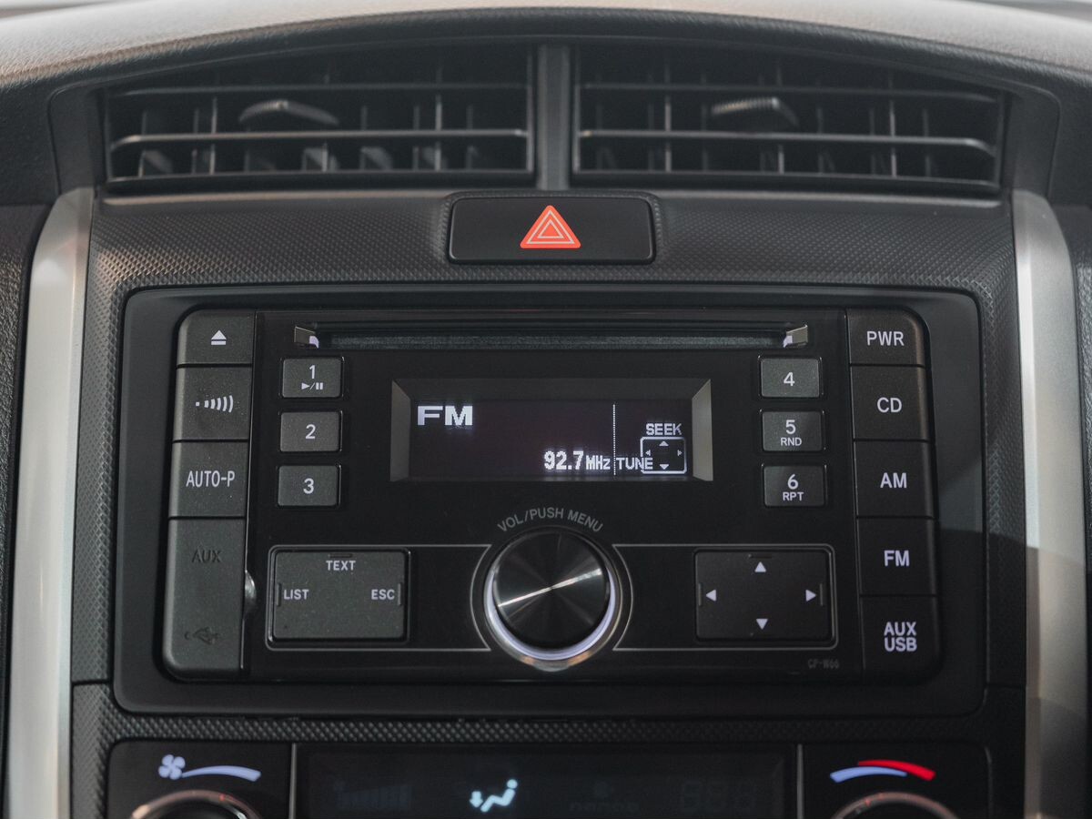 Toyota Corolla Fielder 2019 - фото автомобиля