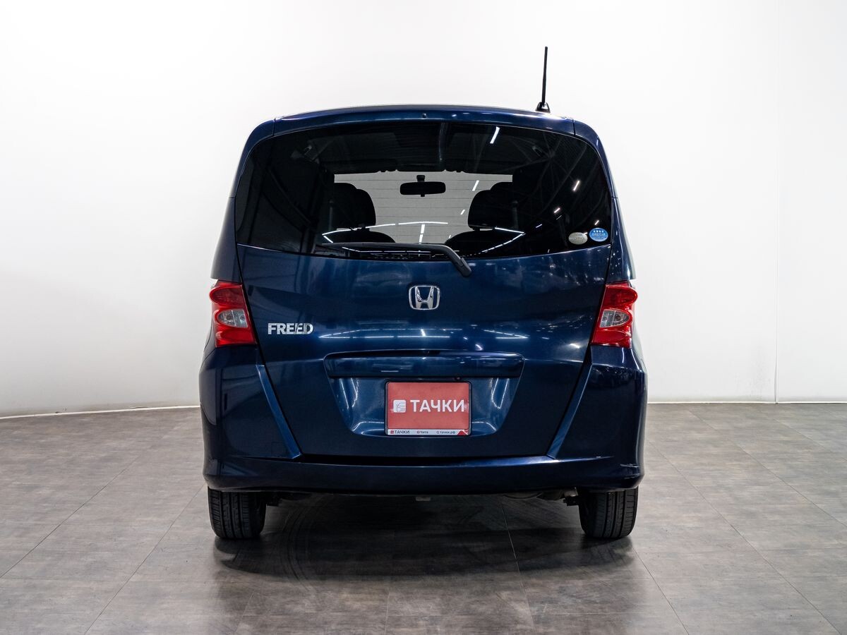 Honda Freed 2010 - фото автомобиля