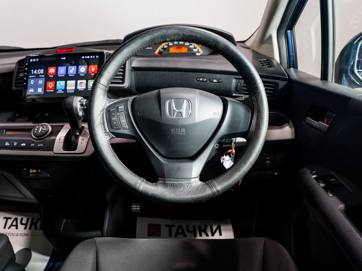 Honda Freed 2010 - фото автомобиля