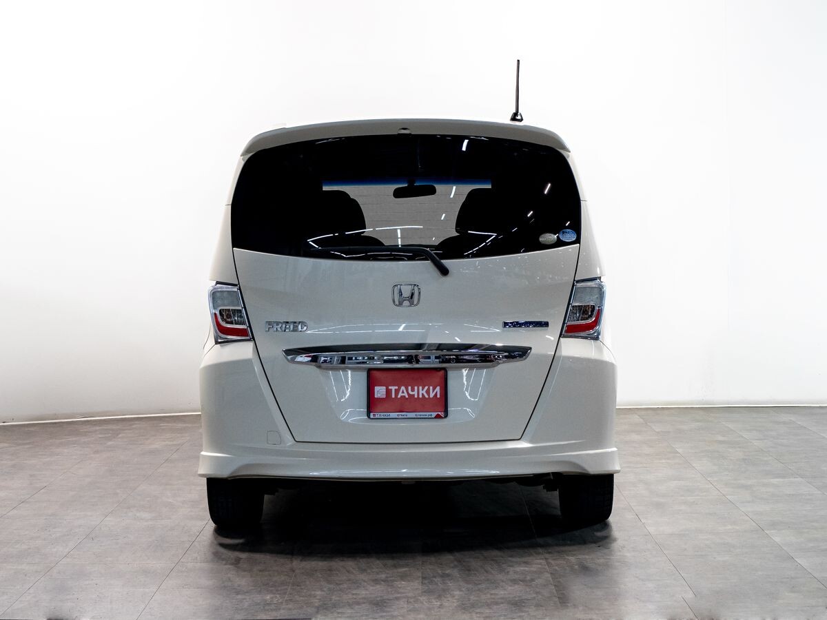 Honda Freed 2011 - фото автомобиля