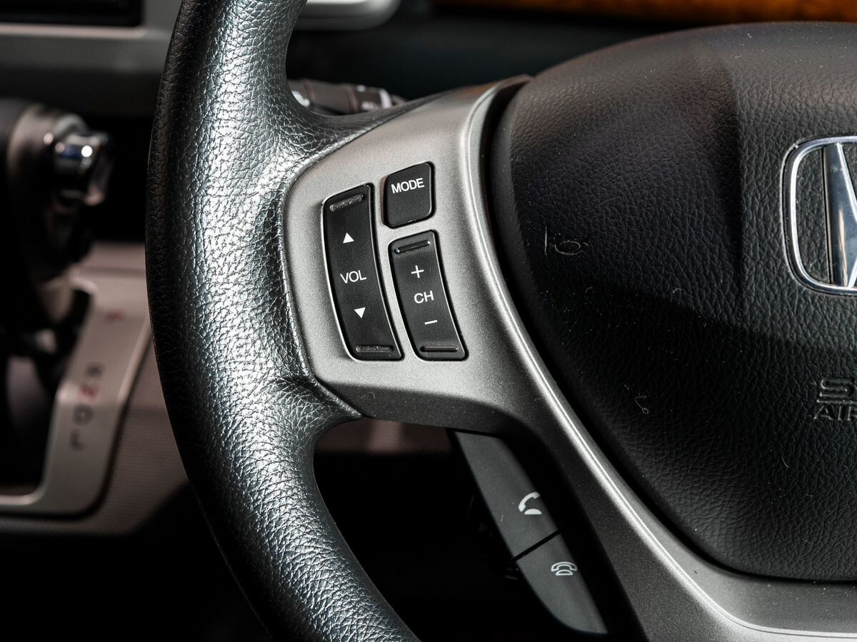 Honda Freed 2011 - фото автомобиля