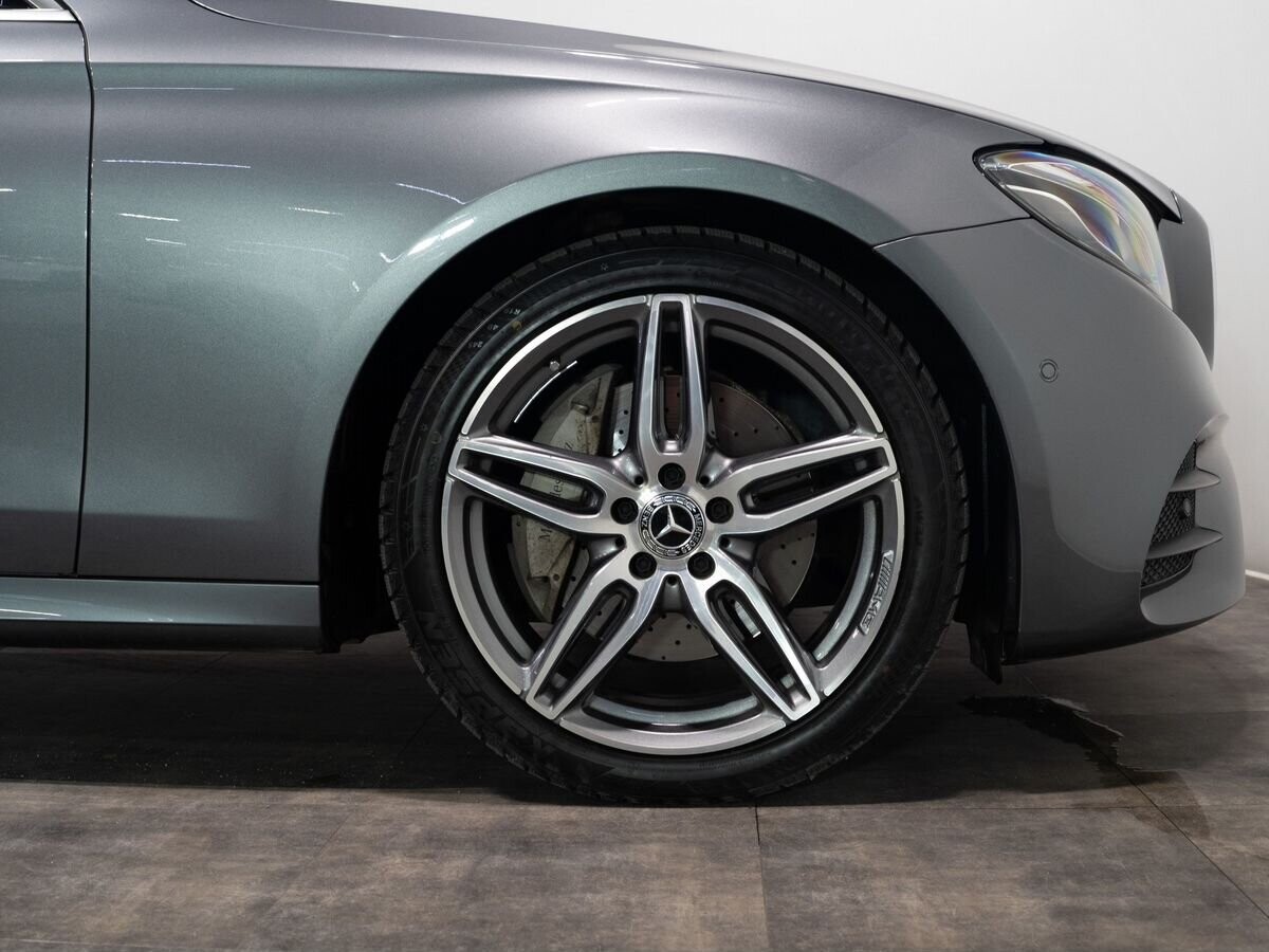Mercedes-Benz E-Class 2019 - фото автомобиля