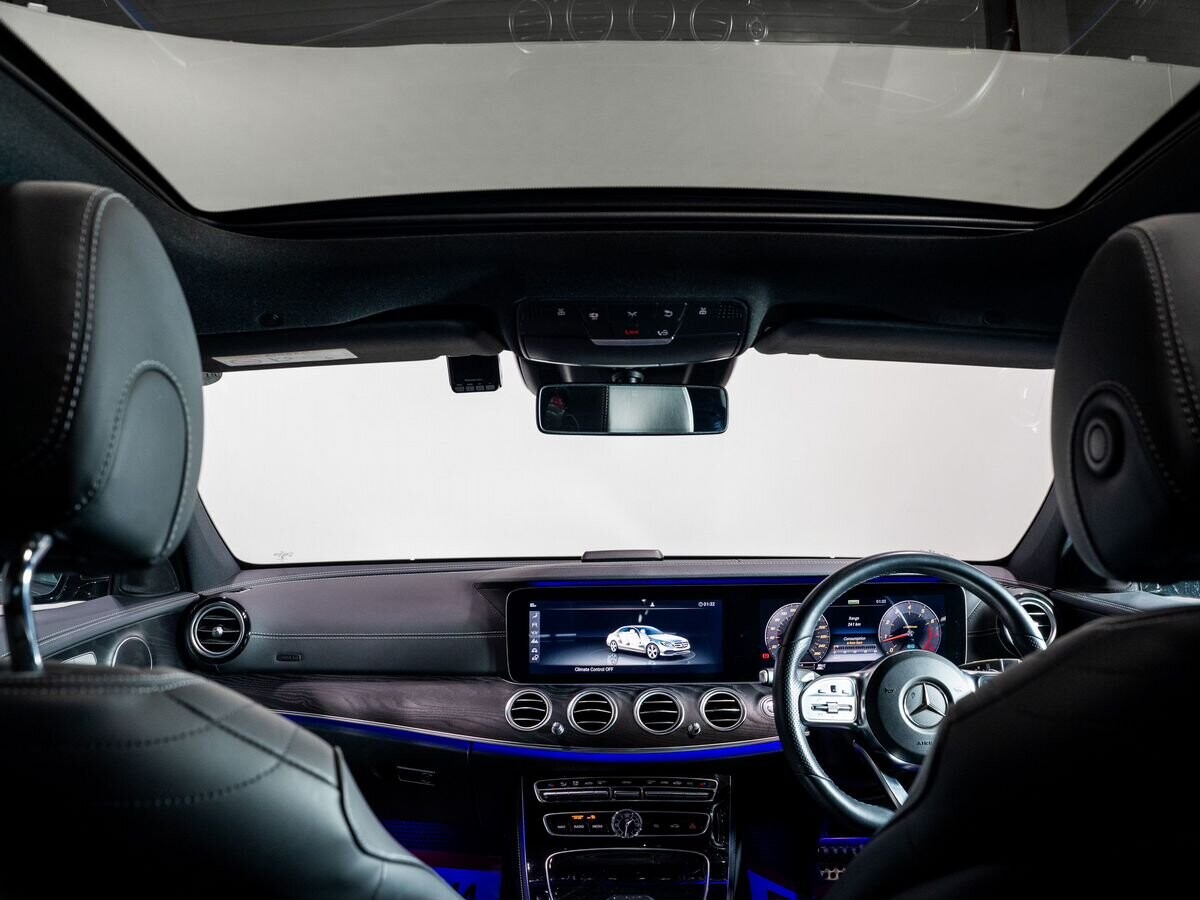 Mercedes-Benz E-Class 2019 - фото автомобиля