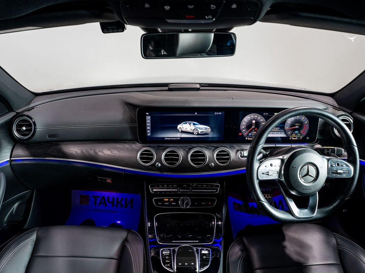 Mercedes-Benz E-Class 2019 - фото автомобиля