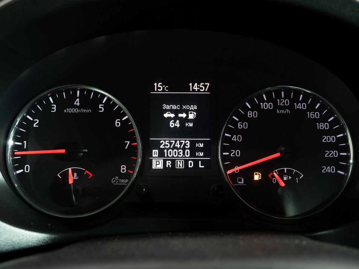 Nissan X-Trail 2012 - фото автомобиля