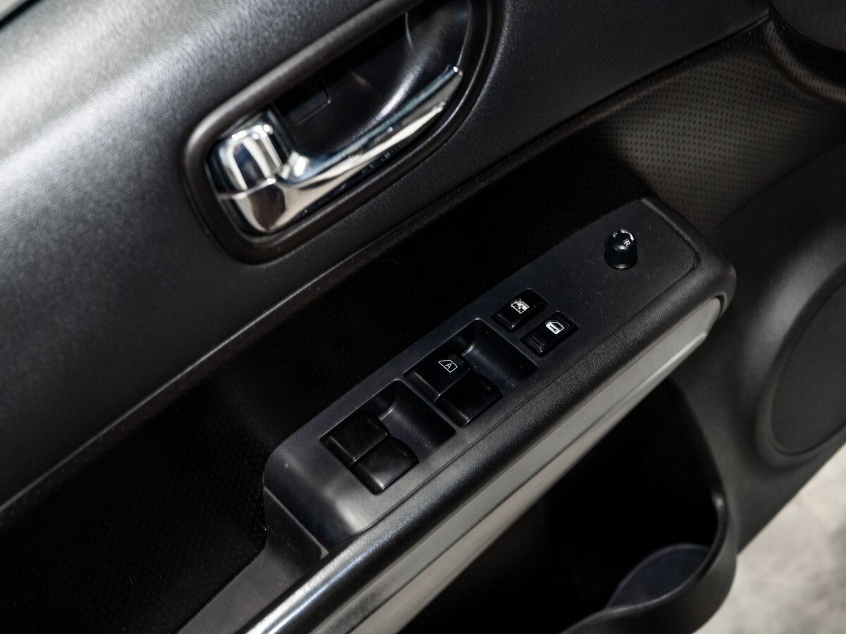 Nissan X-Trail 2012 - фото автомобиля