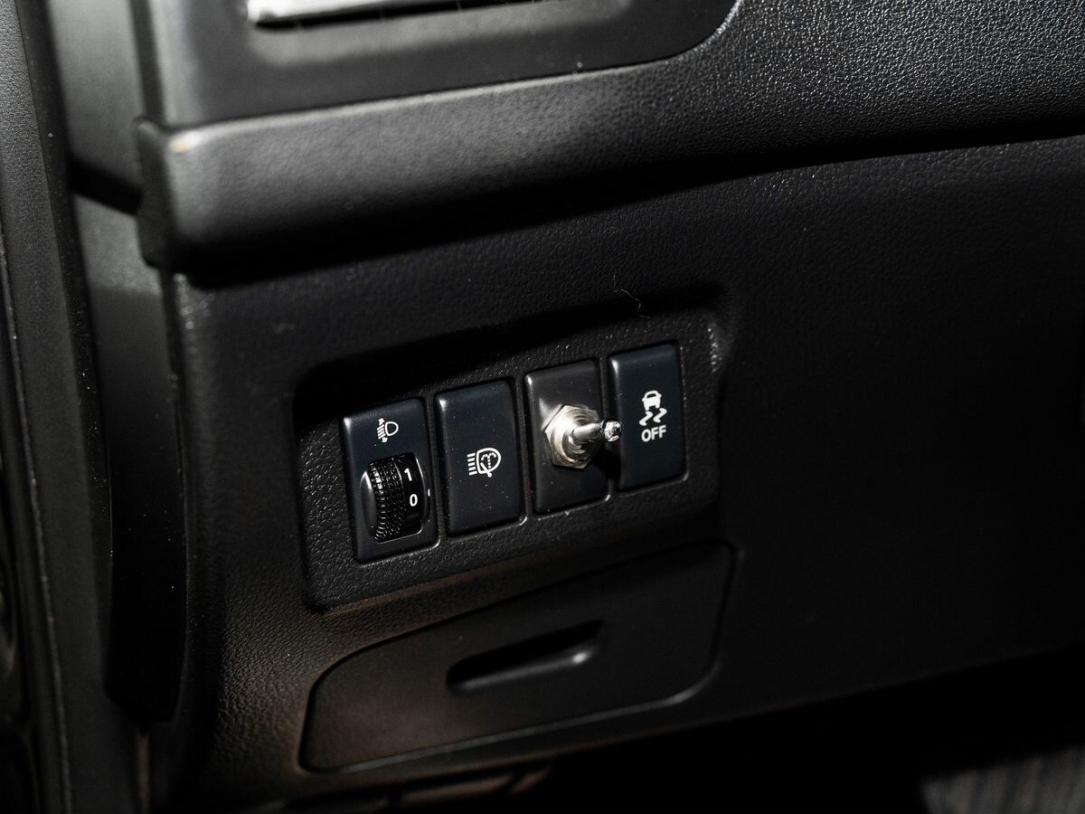 Nissan X-Trail 2012 - фото автомобиля