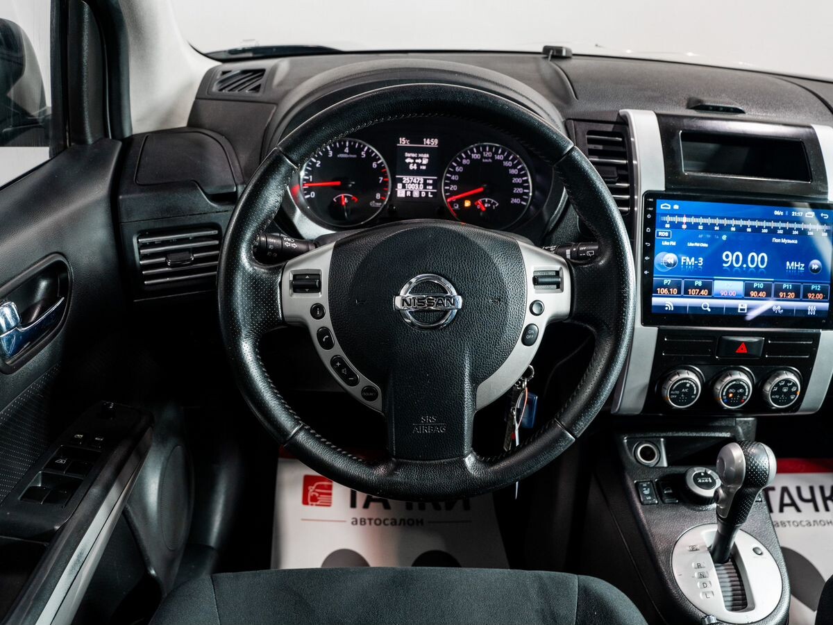 Nissan X-Trail 2012 - фото автомобиля