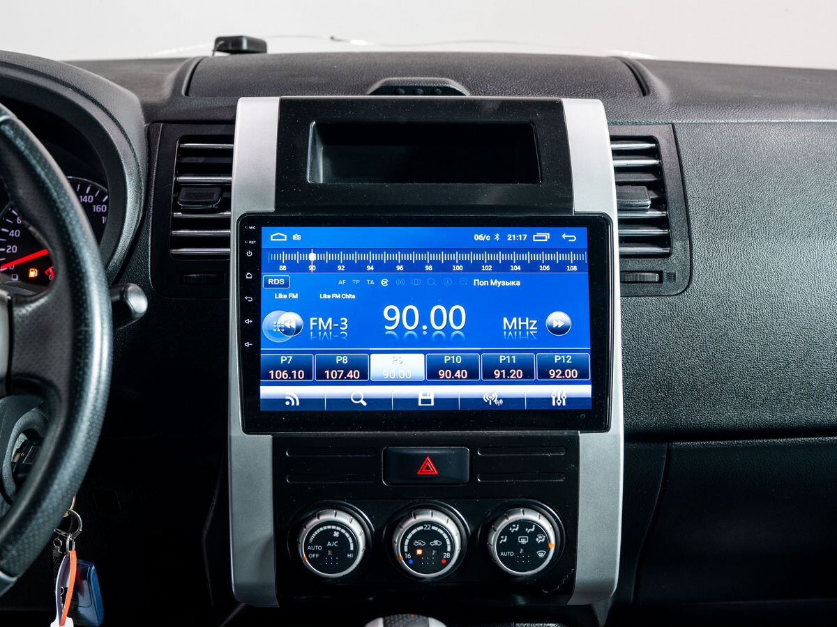 Nissan X-Trail 2012 - фото автомобиля