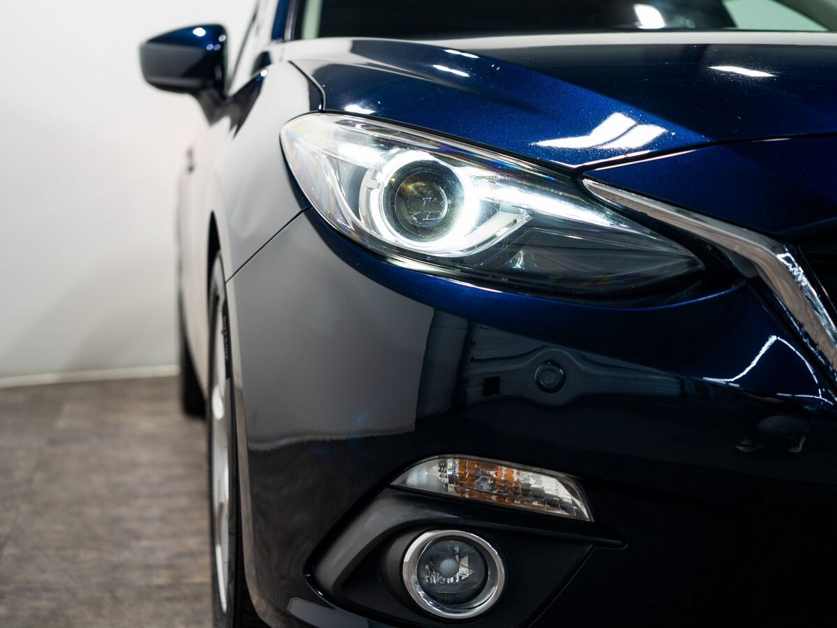 Mazda Axela 2015 - фото автомобиля