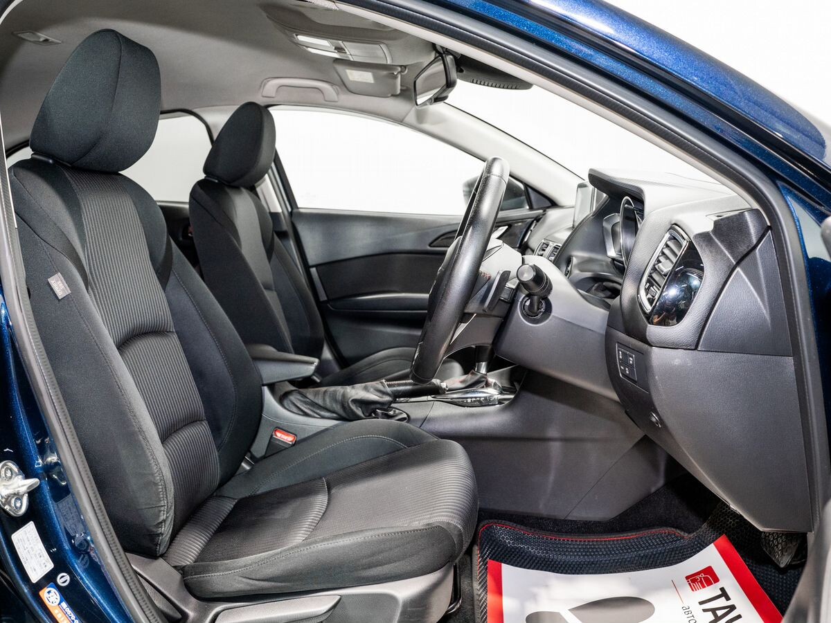 Mazda Axela 2015 - фото автомобиля