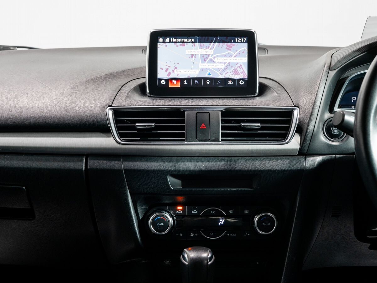 Mazda Axela 2015 - фото автомобиля
