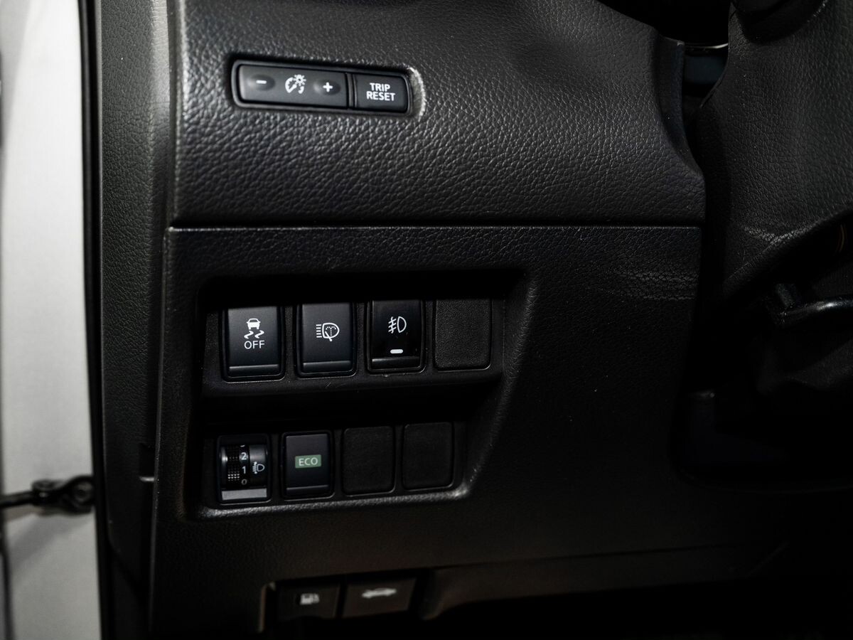 Nissan X-Trail 2015 - фото автомобиля