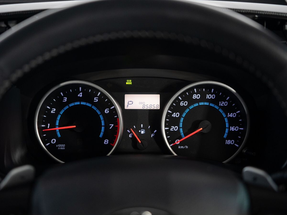 Toyota Wish 2009 - фото автомобиля