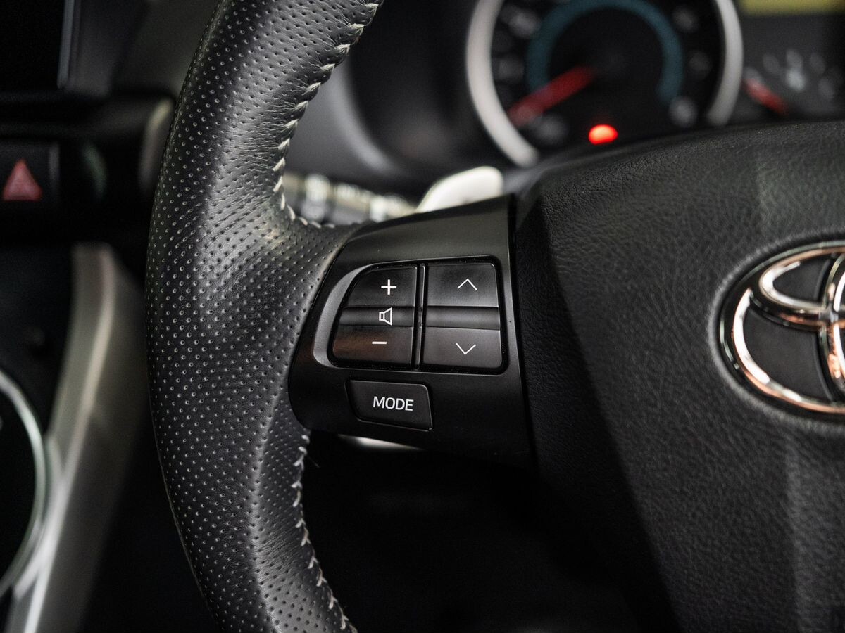 Toyota Wish 2009 - фото автомобиля
