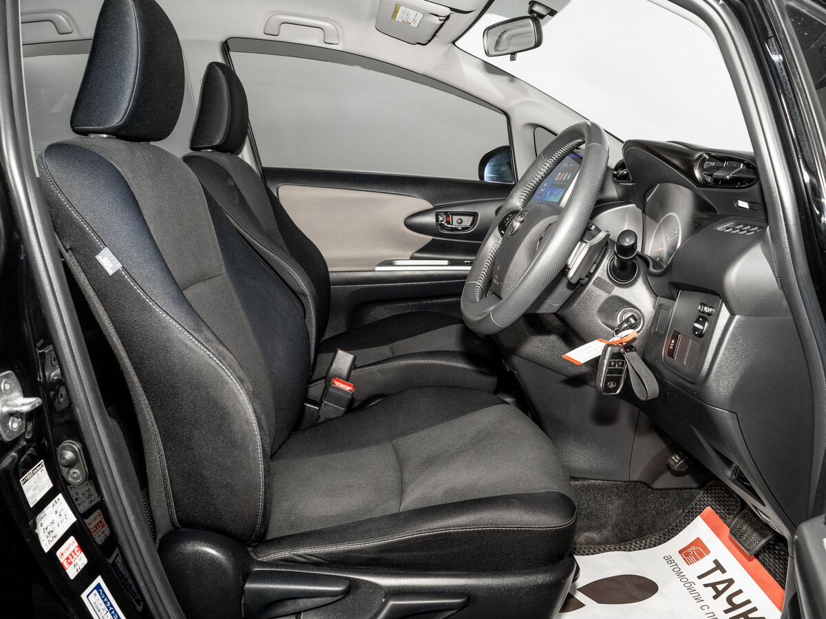 Toyota Wish 2009 - фото автомобиля