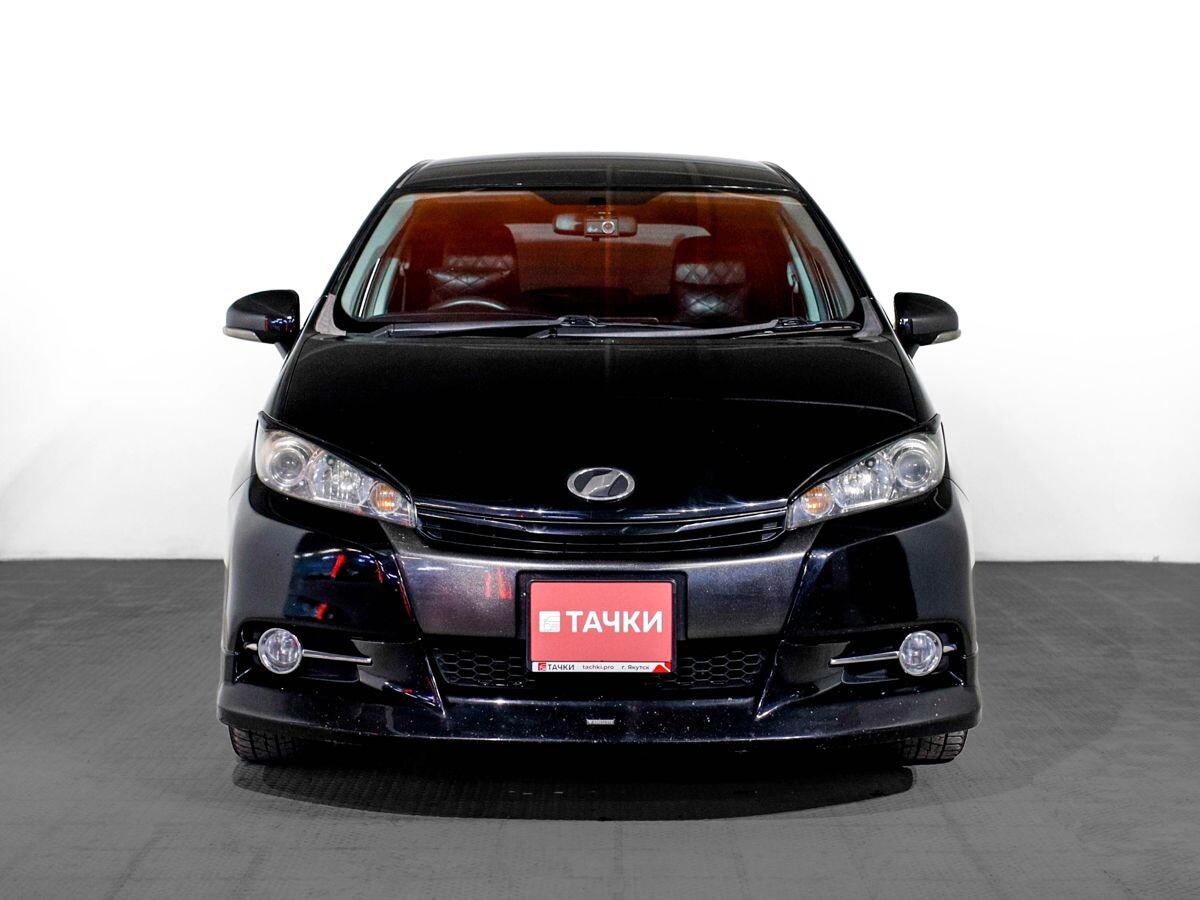 Toyota Wish 2012 - фото автомобиля