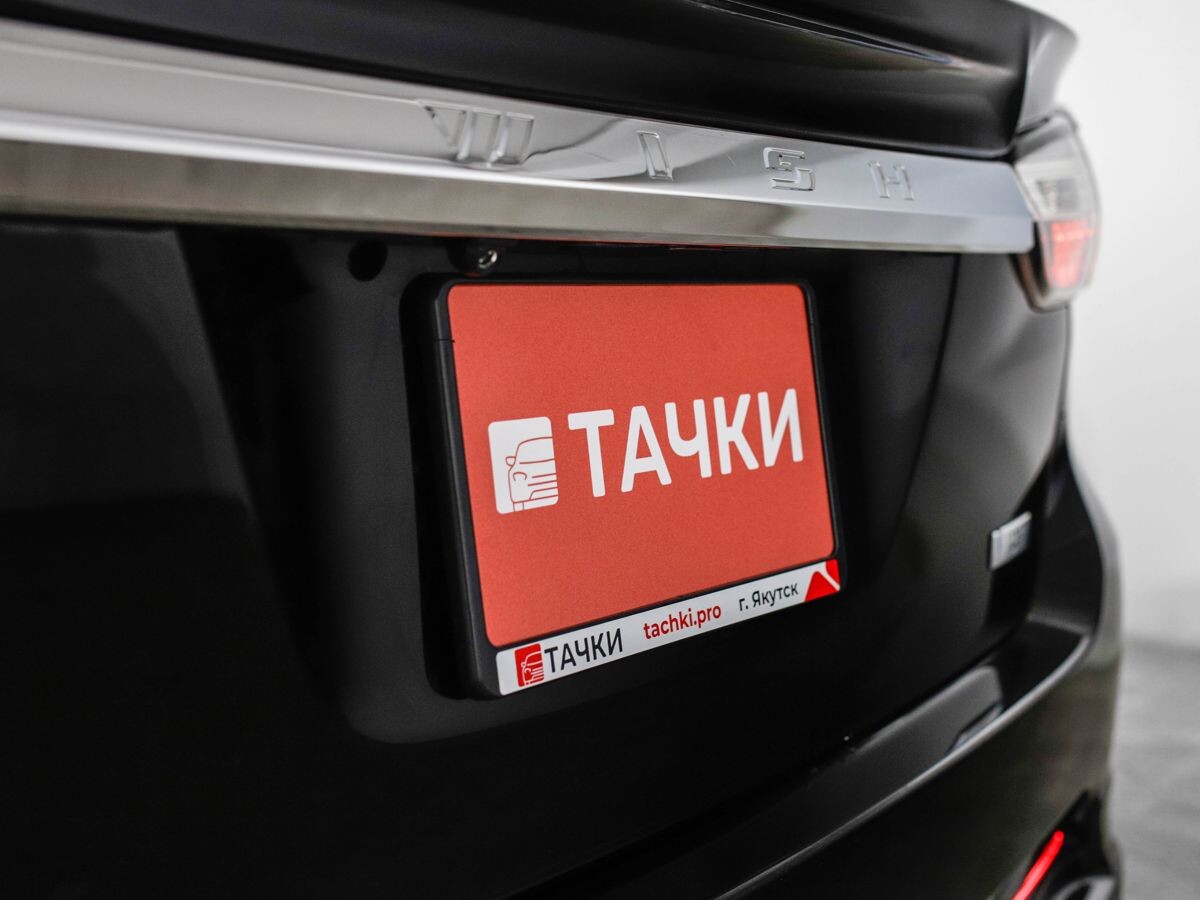 Toyota Wish 2012 - фото автомобиля