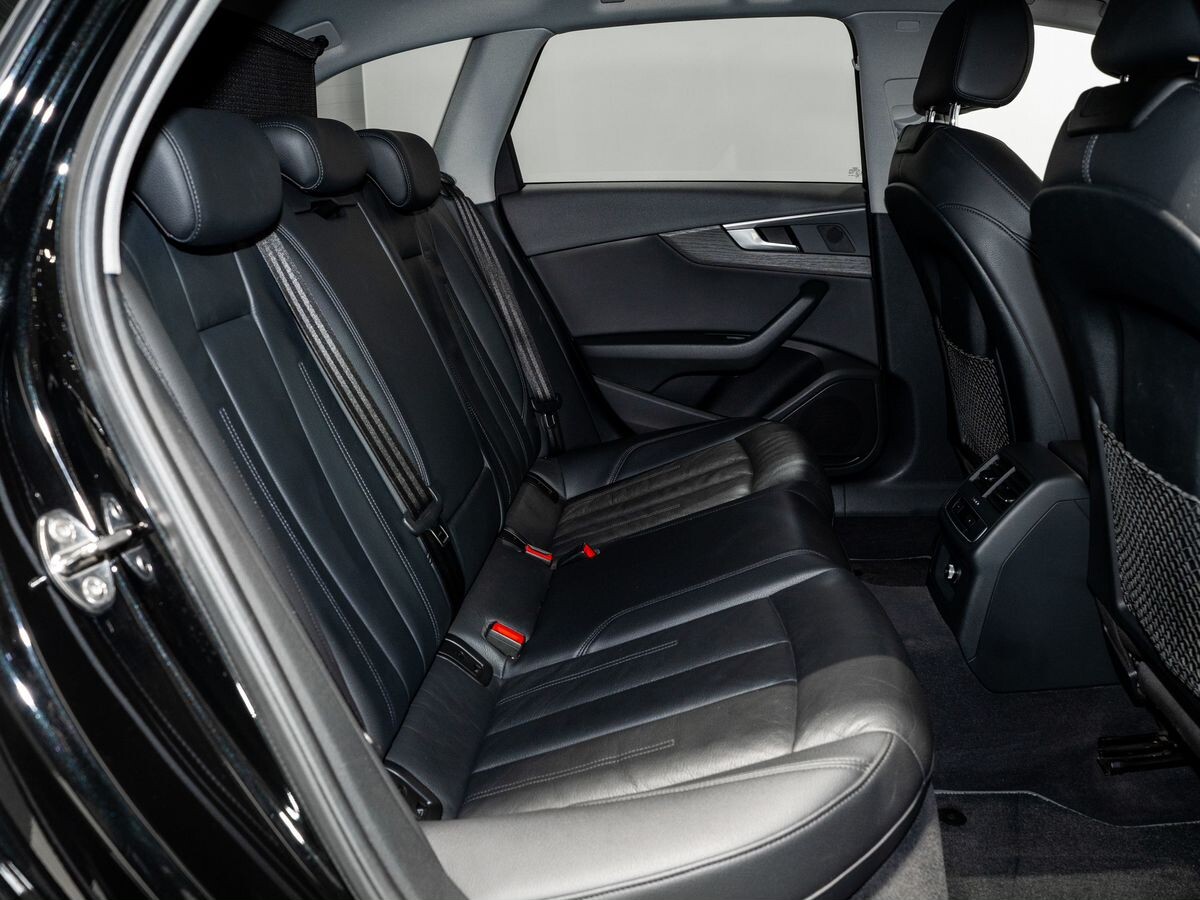 Audi A4 2017 - фото автомобиля