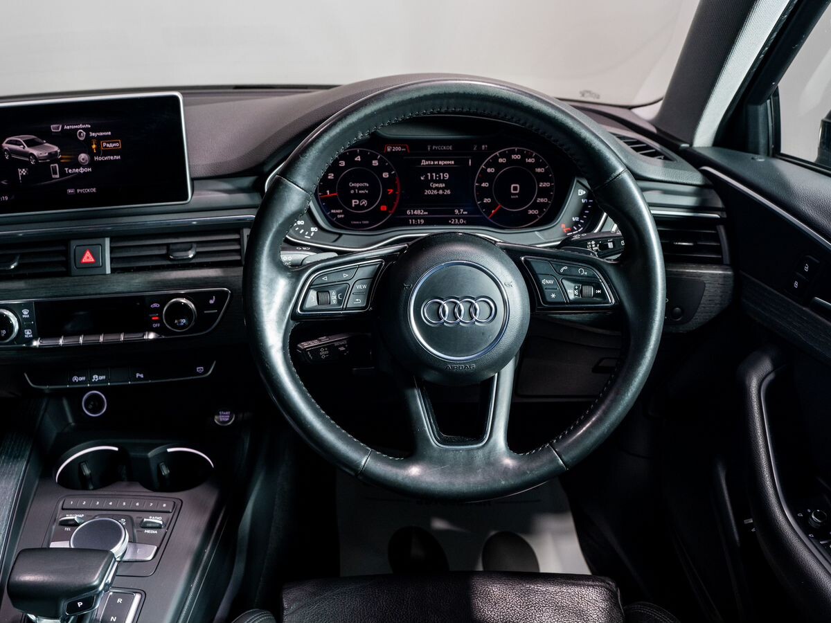 Audi A4 2017 - фото автомобиля