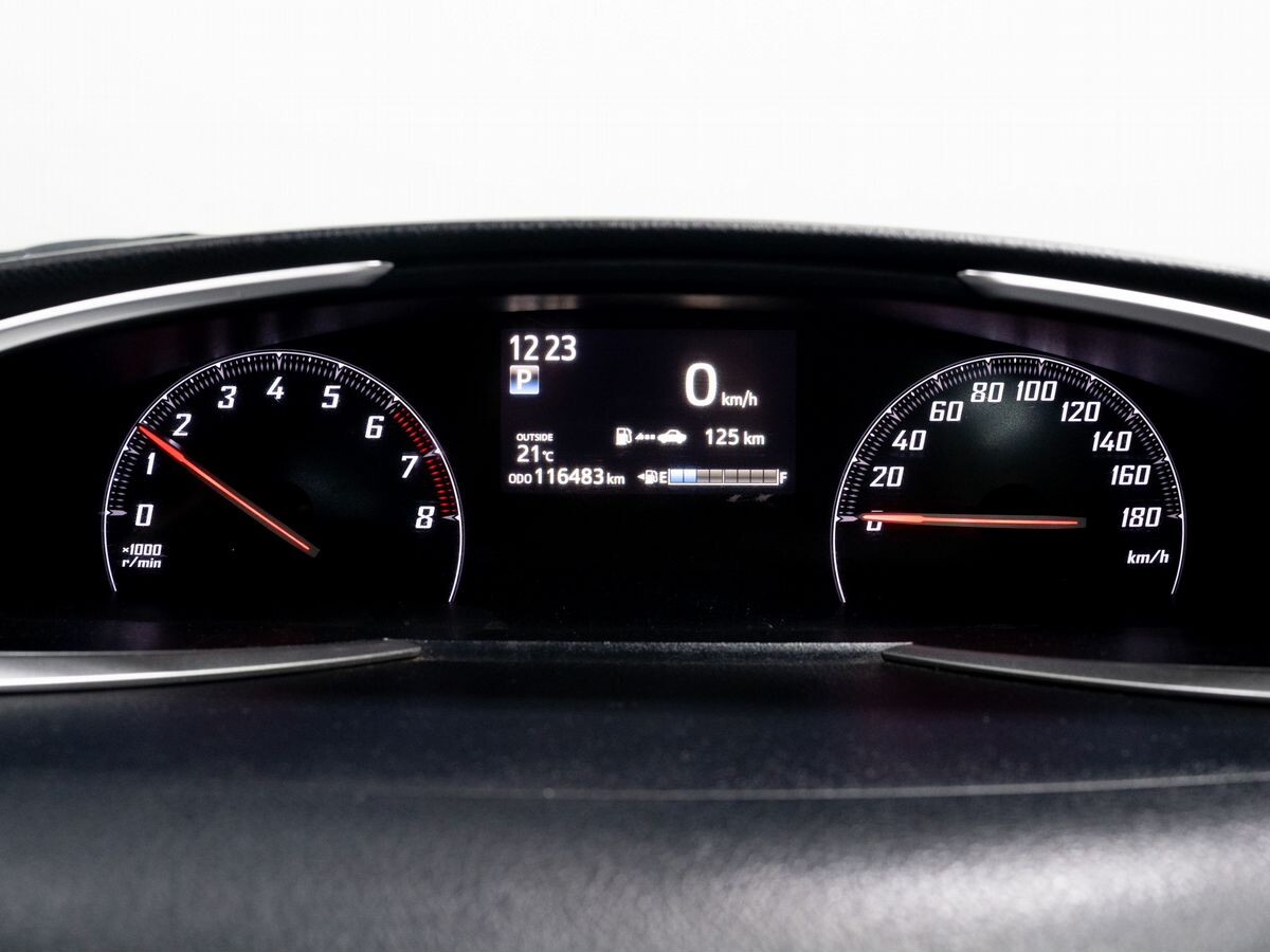 Toyota Sienta 2016 - фото автомобиля