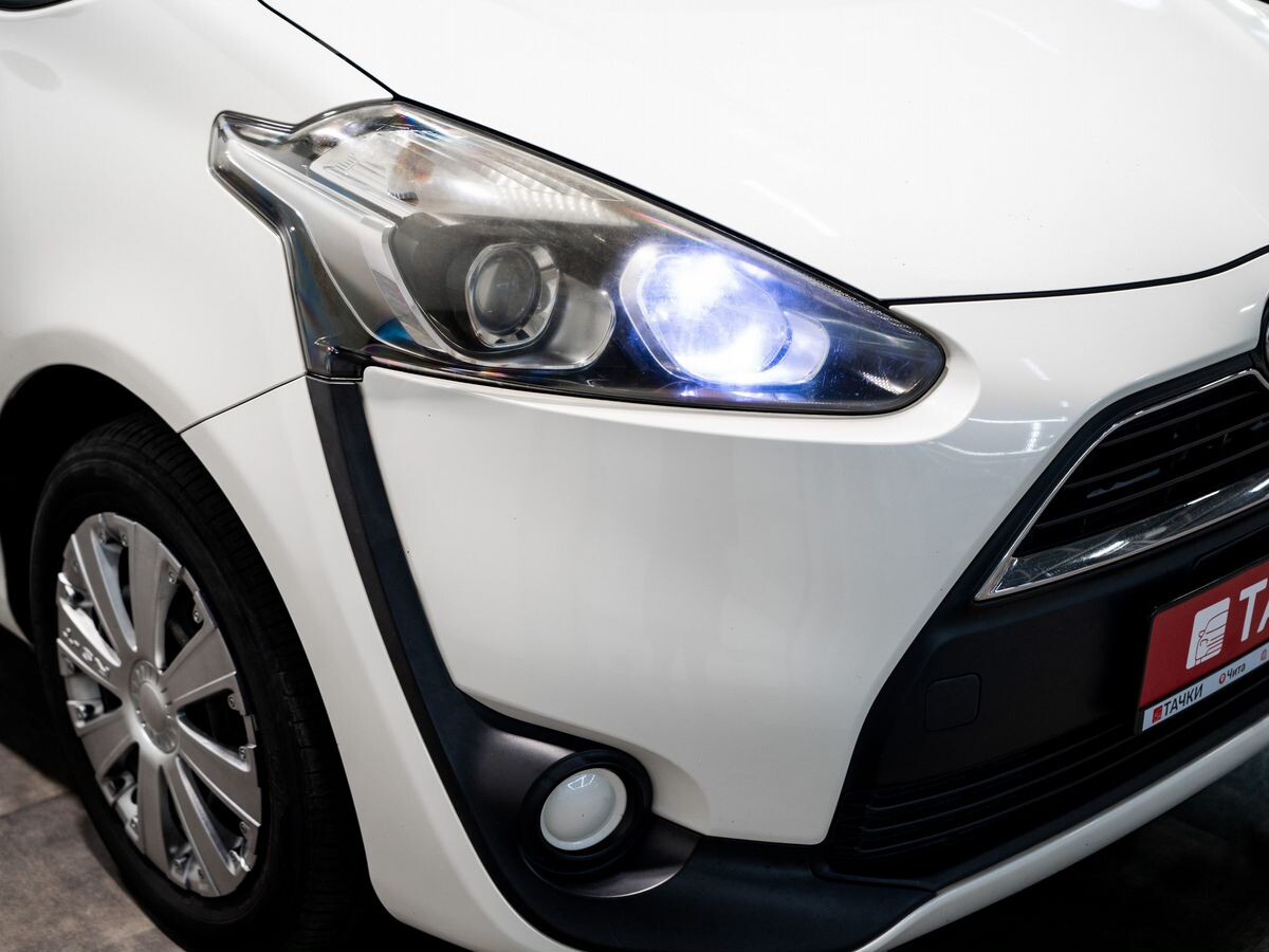 Toyota Sienta 2016 - фото автомобиля