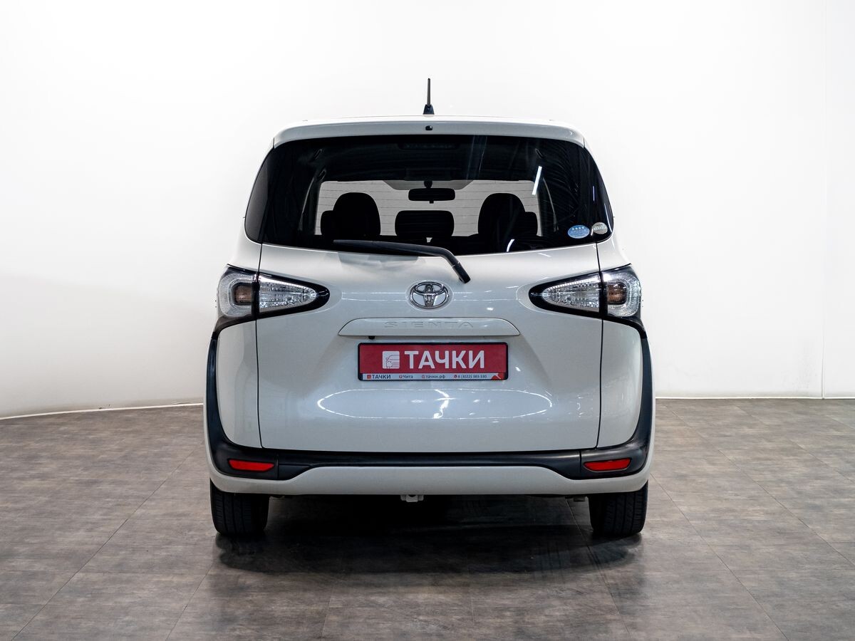 Toyota Sienta 2016 - фото автомобиля