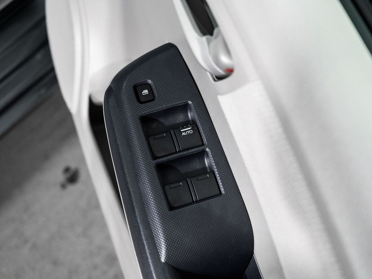 Honda Insight 2010 - фото автомобиля