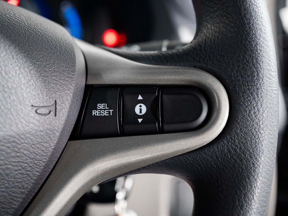 Honda Insight 2010 - фото автомобиля