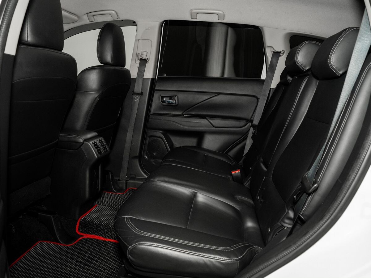 Mitsubishi Outlander 2019 - фото автомобиля