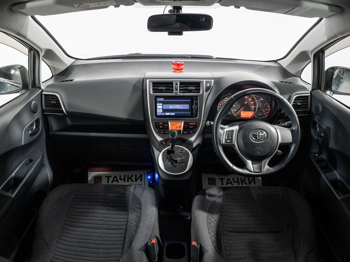 Toyota Ractis 2013 - фото автомобиля
