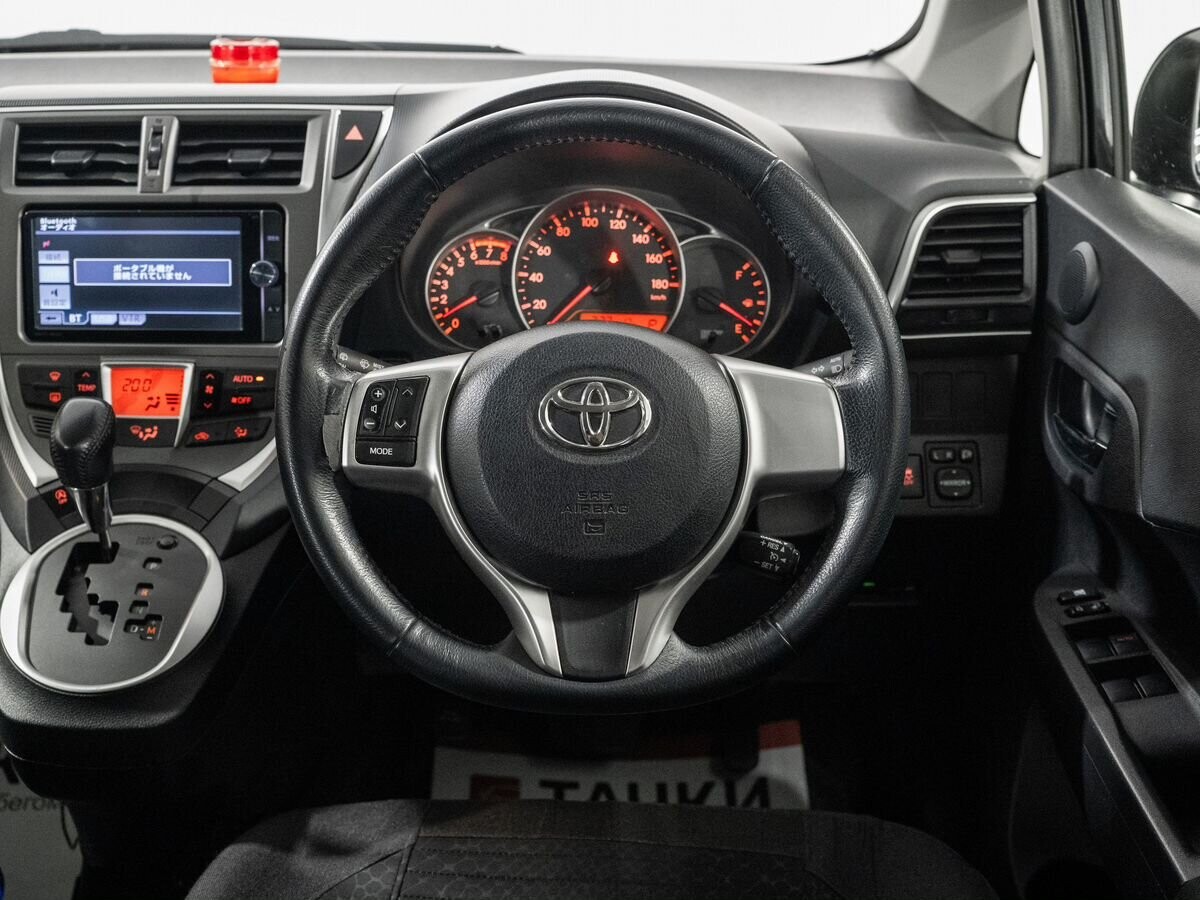 Toyota Ractis 2013 - фото автомобиля