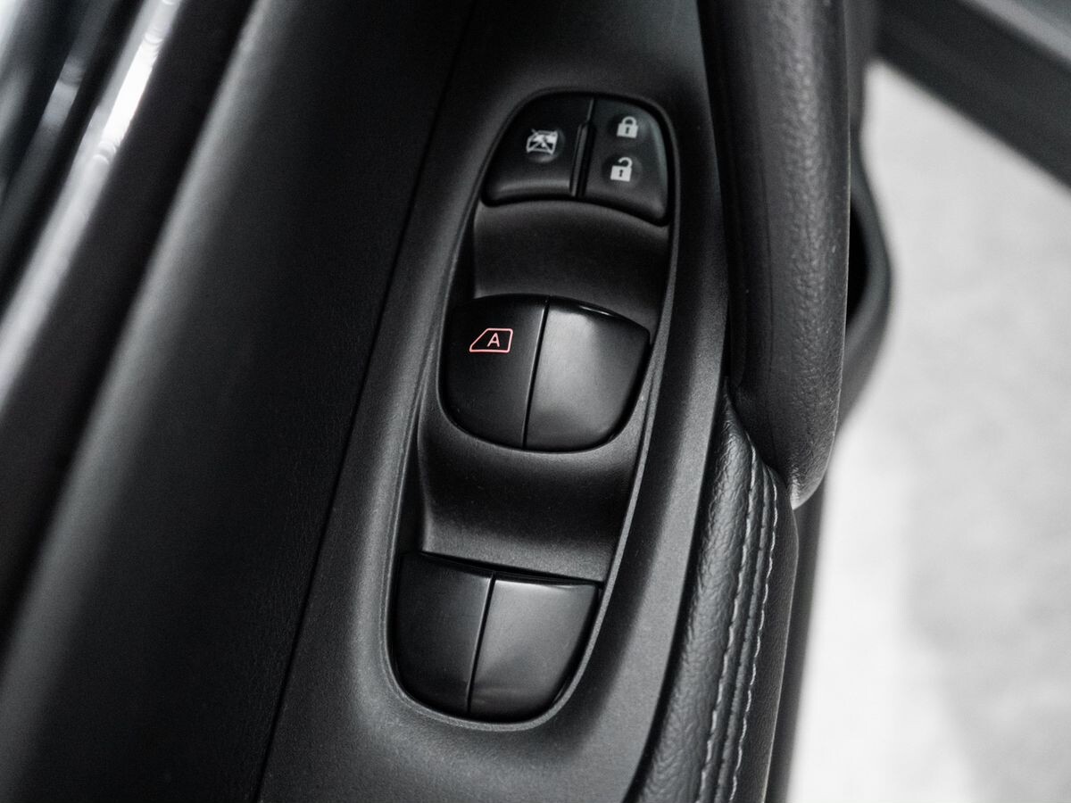 Nissan X-Trail 2018 - фото автомобиля