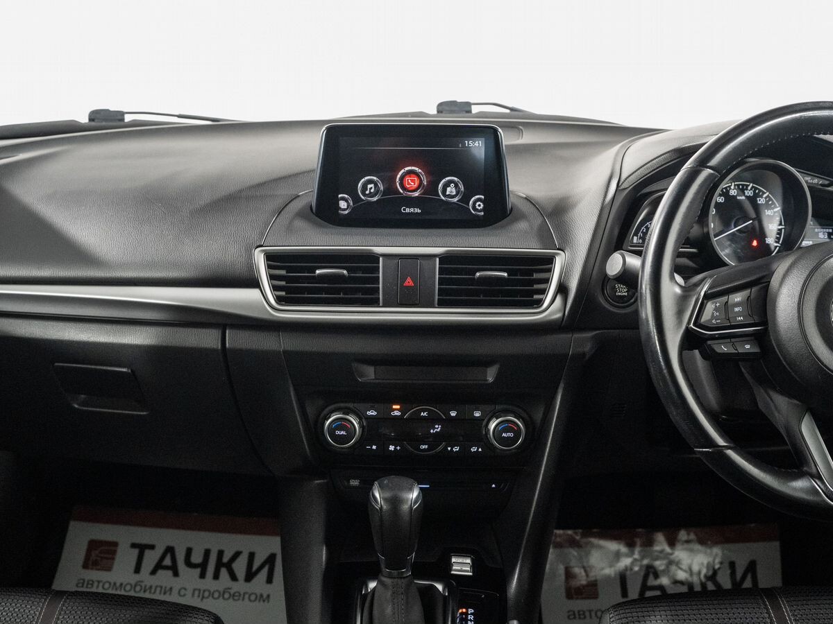 Mazda Axela 2018 - фото автомобиля