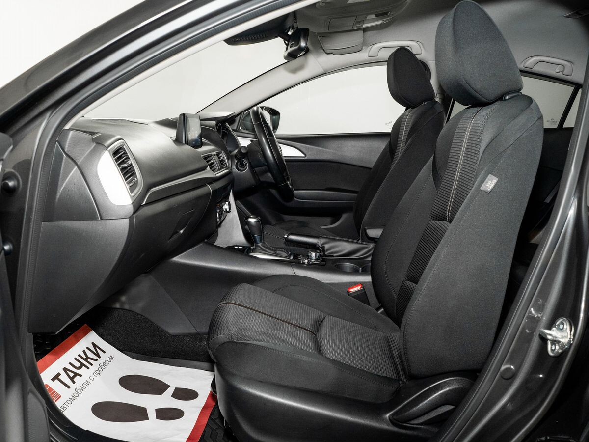 Mazda Axela 2018 - фото автомобиля