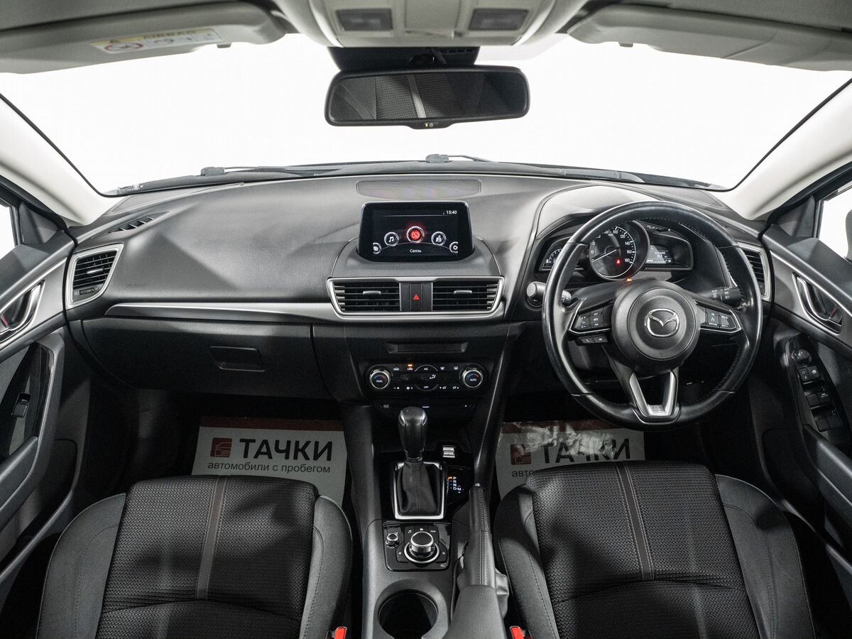 Mazda Axela 2018 - фото автомобиля