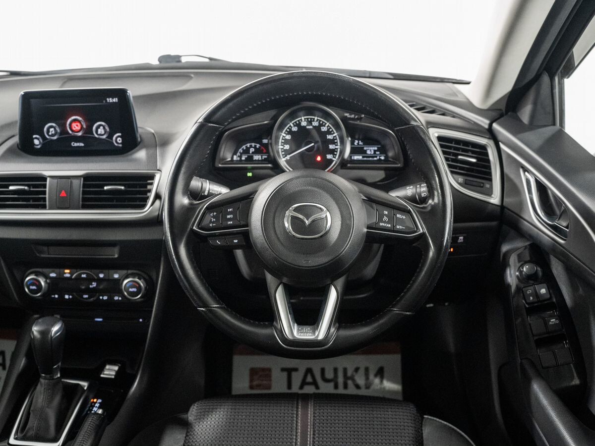 Mazda Axela 2018 - фото автомобиля