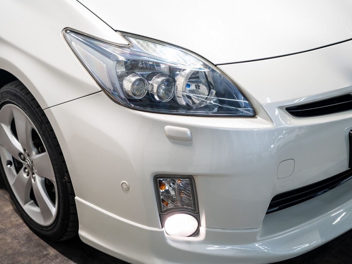 Toyota Prius 2009 - фото автомобиля