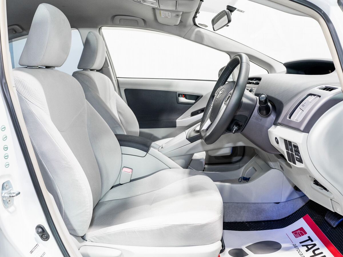 Toyota Prius 2009 - фото автомобиля