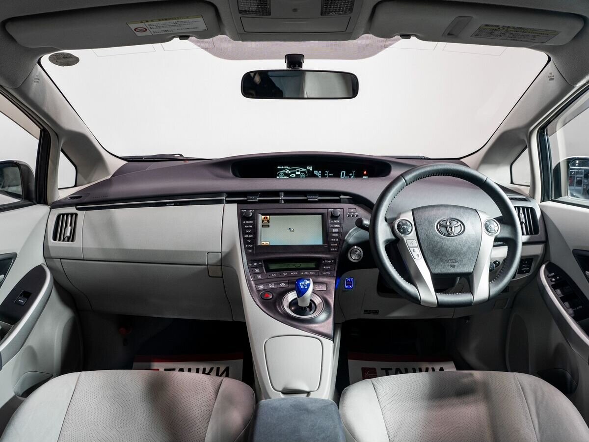 Toyota Prius 2009 - фото автомобиля