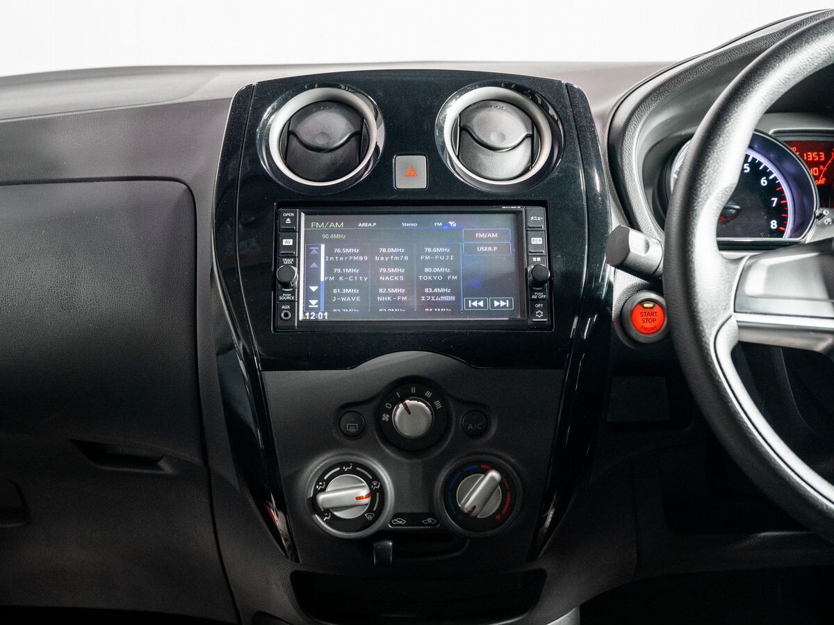 Nissan Note 2018 - фото автомобиля