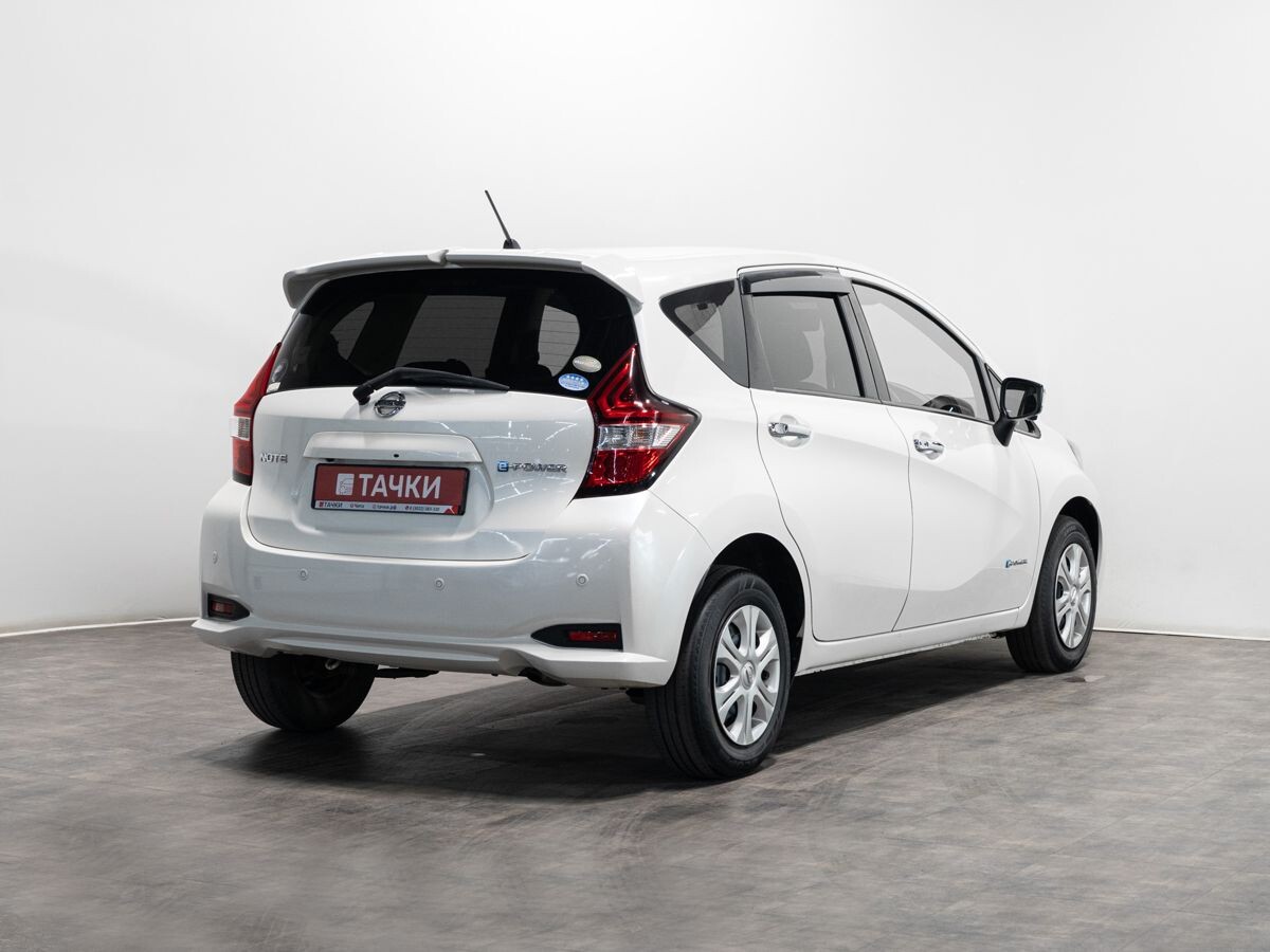 Nissan Note 2017 - фото автомобиля