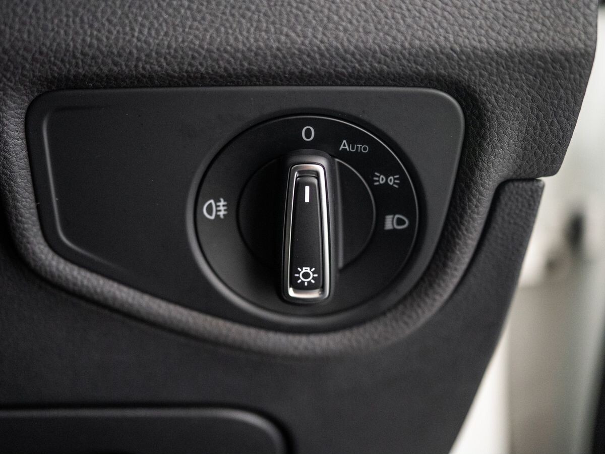 Volkswagen Touran 2016 - фото автомобиля